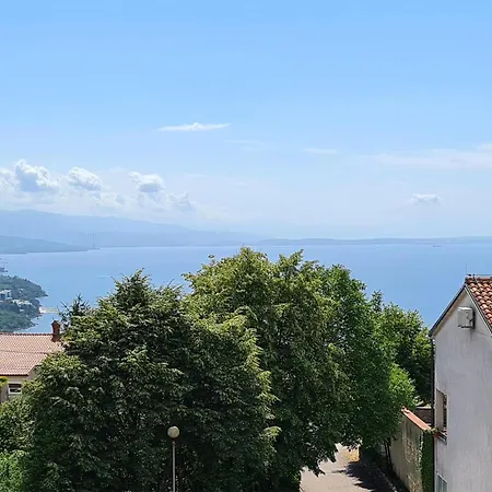 Appartement 2 Bedroom Stunning In Pobri