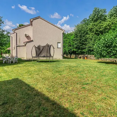 Apartment Stunning In Pobri Volosko