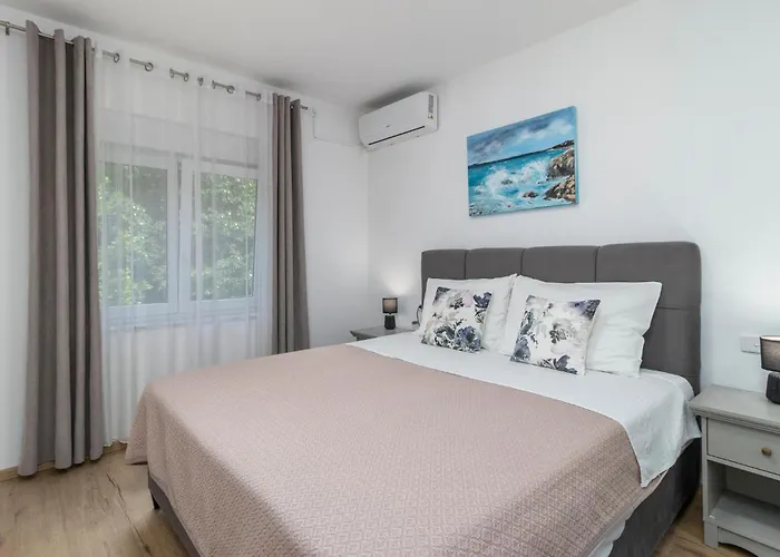 Apartamento Stunning In Pobri